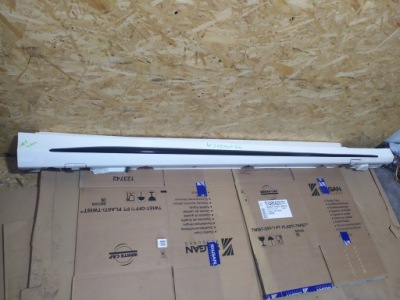 Поріг молдинг ліва права mercedes w205 sedan amg фото №1