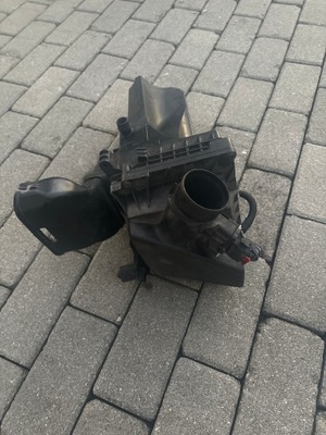 Корпус фильтра воздуха fiesta mk7 b-max ka plus 1.0 ecoboost c1b1-9600-ad фото №1