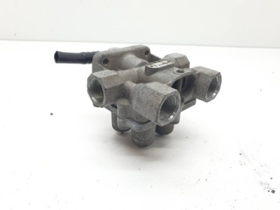 Клапан повітря осушувача man tgx i 8152151-6098 фото №1