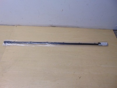 Молдинг бічна ущільнювач ліва перед mercedes w213 фото №1