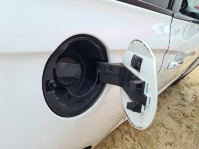 Кришка заливної пального заливна горловина пального opel adam z474 фото №1