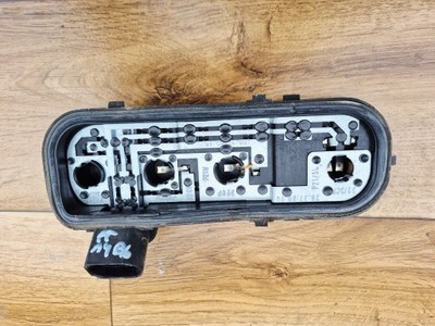 Вкладиш лампи правий задня audi a4 b6 фото №1