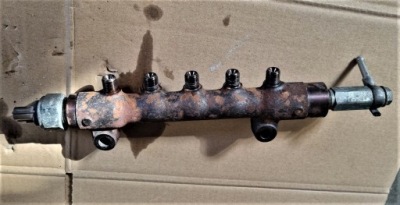 Молдинг впрыскная subaru legacy outback дизель 2012 фото №1