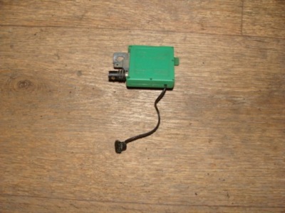 Усилитель антенны радио xuo100010 land rover discovery 2 ii фото №1