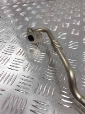 Труба трубка шланг egr skoda fabia 1 1.4 фото №1