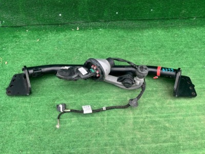 Hak mercedes-benz glb a2473101200 фото №1