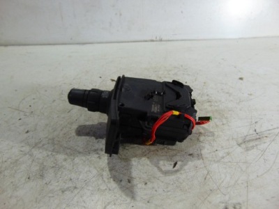 Переключатель поворотники clio iii 7701057090 фото №1