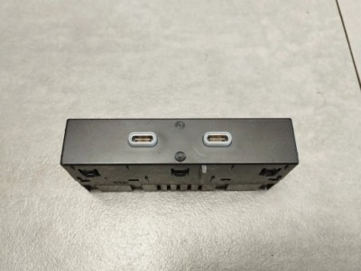 Skoda octavia mk4 разъём port usb 657035736a фото №1