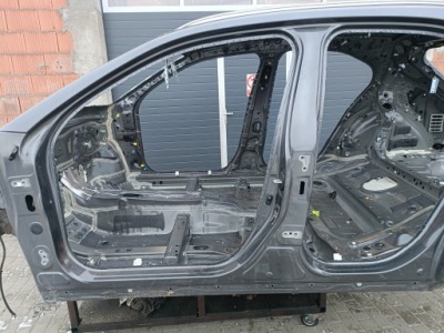 Lexus ux блок двигуна поріг ліва фото №1