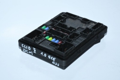 Блок управления модуль bcm 284b77213r renault clio v 1.0 sce фото №1