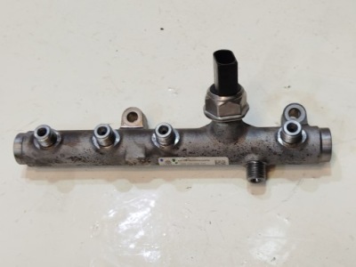 Накладка  впрыскная +датчик vw touareg 7p 3.0 tdi cas 059130758j 059130089am фото №1