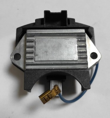 REGULADOR DE TENSIÓN 28V HELLA 5DR 004 246-651  