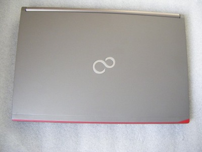 Laptop Fujitsu Lifebook E756 15,6" i7 8GB 256 GB