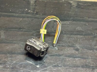 Mercedes w124 кнопка дворник 1248210051 фото №1