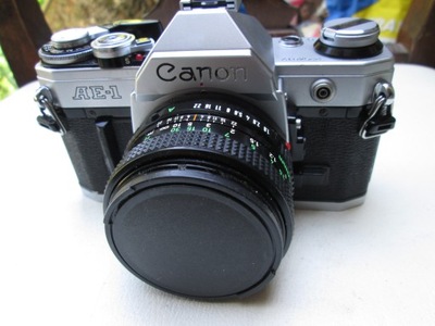 Aparat CANON AE-1 + CANON FD 50mm 1:1.8