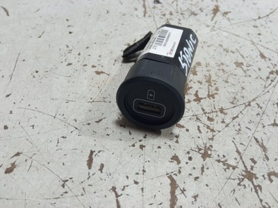 Kia stonic lift разъём port usb 96125-h8000 фото №1