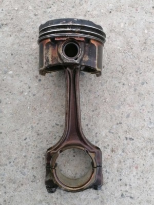 Поршень шатун alfa romeo gulietta 1.4 m-air 940a2000 фото №1