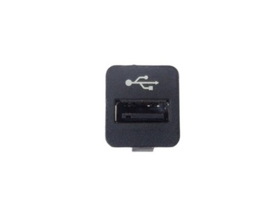 BMW F10 E90 F01 F07 ГНЕЗДО USB 9167196