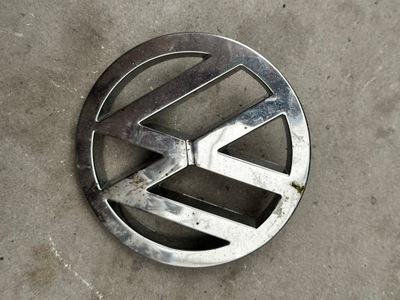 Емблема значок знак передньої решітка vw 251853601...... фото №1