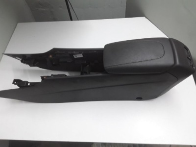 2018 opel insignia b подлокотник консоли 13485254 фото №1