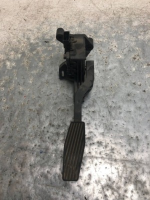 Педаль газа потенциометр opel meriva a lift 93335443 фото №1