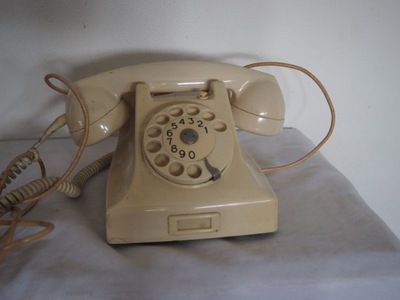 Telefon z bakelitu Ericsson 1961 rok