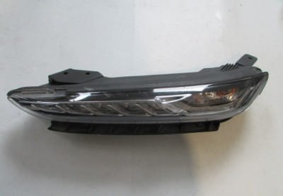 Hyundai kona лампа левая перед 92207-j9000 фото №1