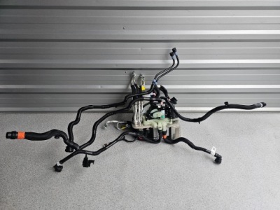 Tesla model y juniper насос теплообмінник тепла фото №1