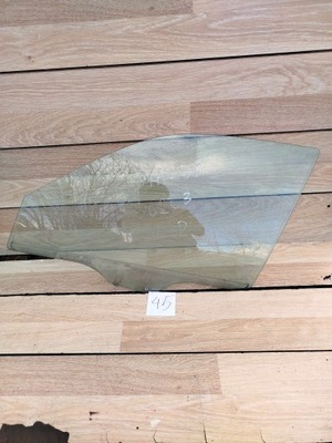 Скло бічна двері лівий перед mazda 626 фото №1