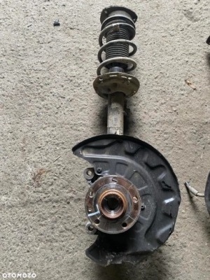 Audi s3 8v амортизаторна стійка поворотний кулак перед передня ліва фото №1