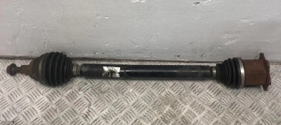 Приводной вал правая  перед audi a3 8v 2.0 5q0407272j оригинал фото №1