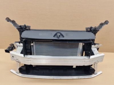 Pas передній радіатор audi q3 f3 83a 2.0tdi 40tdi фото №1