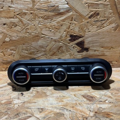 Панель керування кондиціонера alfa romeo stelvio 01561301470 фото №1