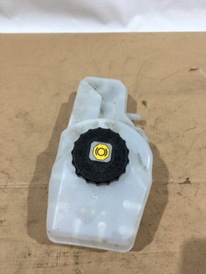 Бак расширительный toyota corolla xii e21 18- фото №1