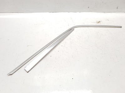 Молдинг стекло правая перед mercedes-benz w123 фото №1