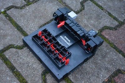 Модуль блок управления блок управления бортовой сетью vw eos passat b6 2.0 fsi фото №1