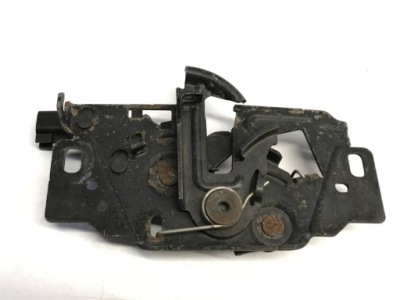 Tesla model 3 2021 замок капот двигателя 103301100g фото №1