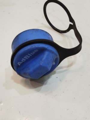 Кришка горловини  adblue mercedes w205 2.2 cdi a0004704305 фото №1