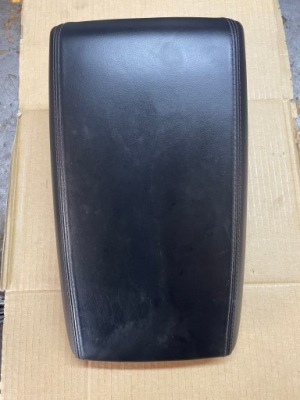 Audi a6 c7 підлокітник фото №1