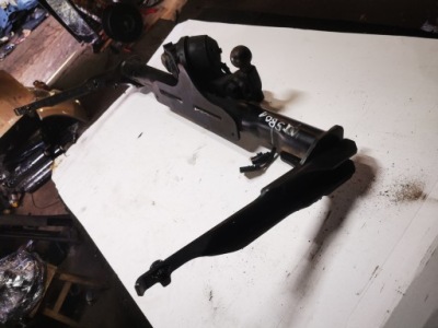 Hak буксирувальний audi q5 80a800945g фото №1