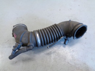 Volvo v40 01 fl 1.9 dci шланг воздуха 30613584 фото №1