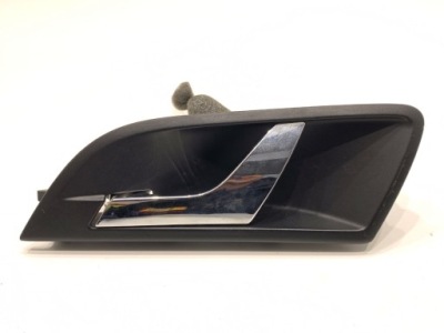 Ручка внутренняя левое  задняя skoda superb 2 3t0839247 универсал 09-15 фото №1