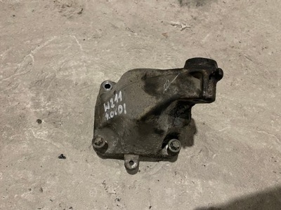 Mercedes w211 3.0 cdi кронштейн двигуна фото №1