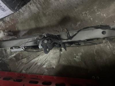 Ferrari балка перед замок капот фото №1