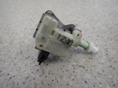 Toyota avensis t25 02- привод крышка заливной топлива фото №1