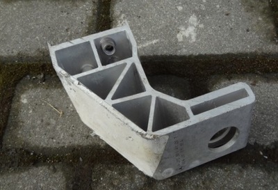 Кронштейн ліва радіатора mercedes w205 a2055014120 фото №1