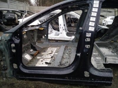 Tesla model s стойку порог левая фото №1