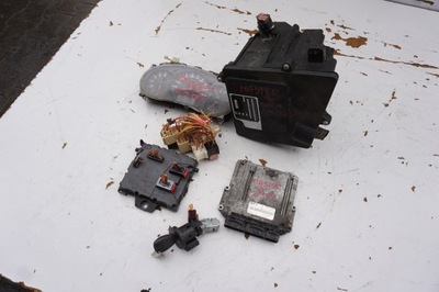 Бортовой компьютер блок управления двигателя 237100899r renault master 3 iii 2.3 dci фото №1