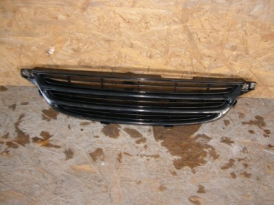 Toyota avensis t22 97-00 решётка радиатора решётка  оригинал фото №1