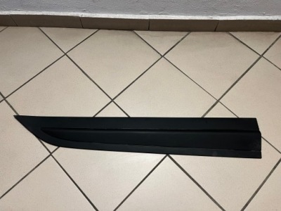 Suzuki vitara iii 3 молдинг двері передня права фото №1